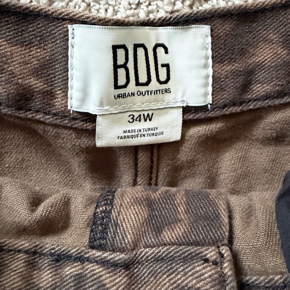 BDG Urban Outfitters Logan Printed Buckle Baggy Barrel Jeans. - Picture 4 of 8